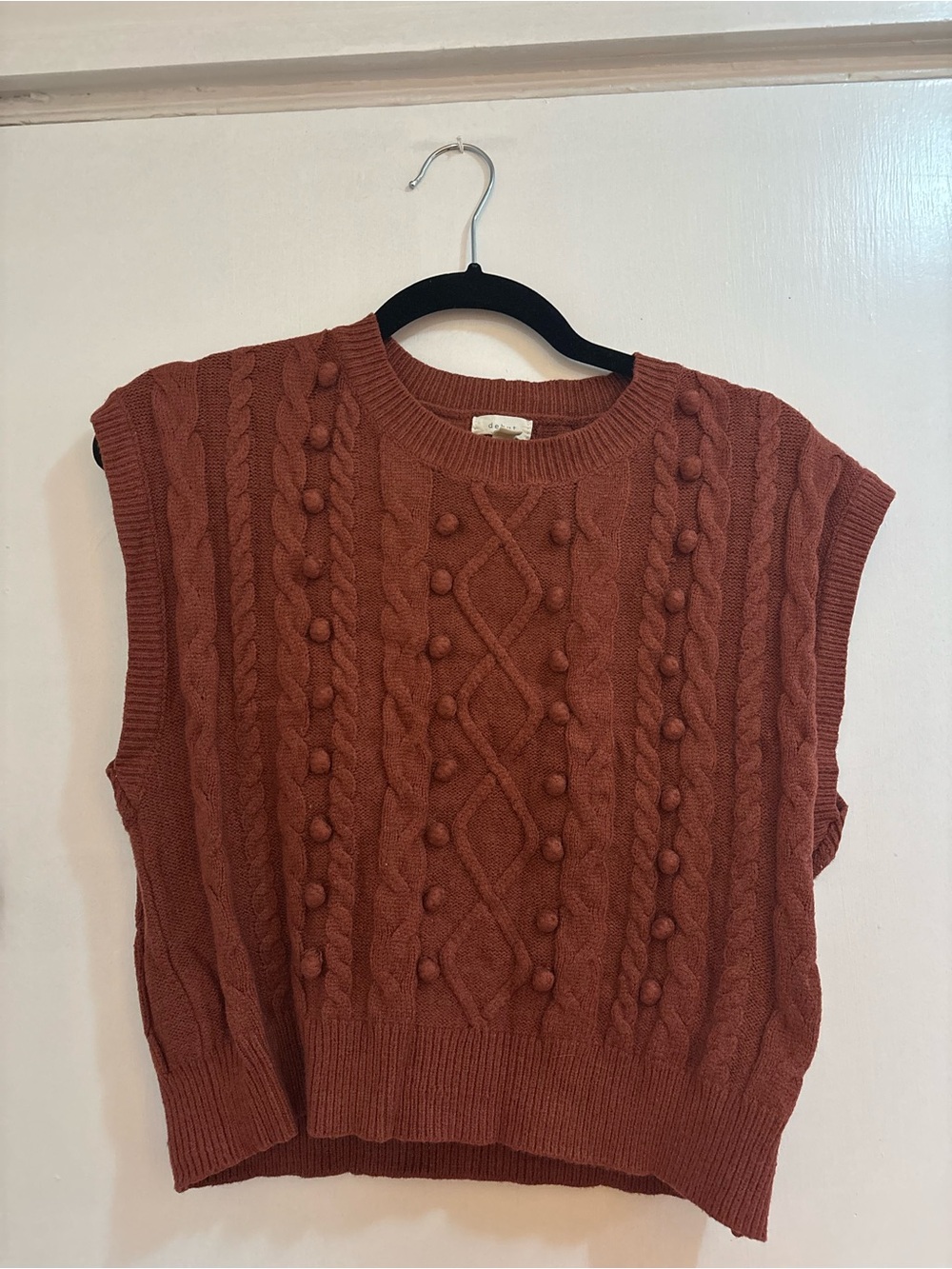 Classic Cable Knit Sleeveless Sweater Vest